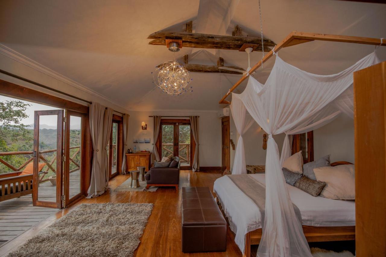 Escarpment Luxury Lodge Manyara Mto wa Mbu Exteriör bild