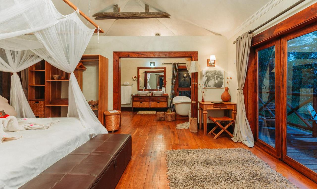 Escarpment Luxury Lodge Manyara Mto wa Mbu Exteriör bild