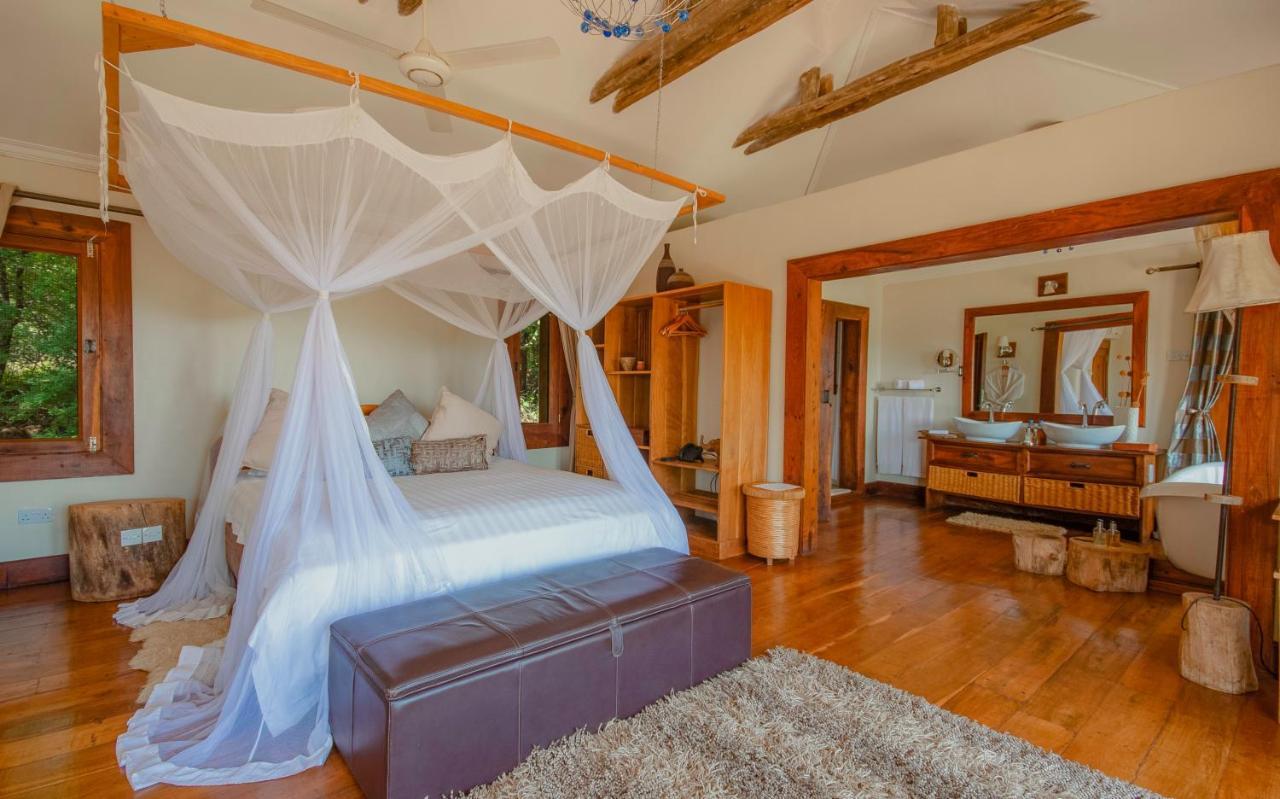 Escarpment Luxury Lodge Manyara Mto wa Mbu Exteriör bild